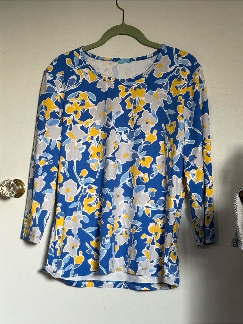 J. McLaughlin Blue Floral 3/4 Sleeve Tee